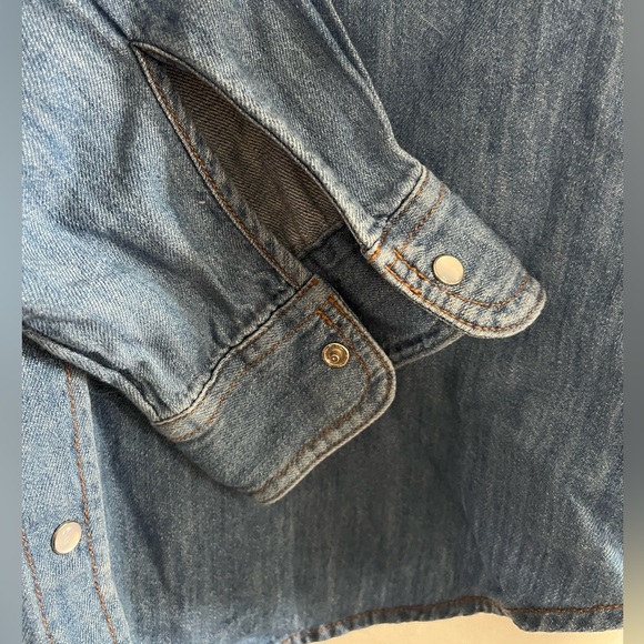 Jean shirt with pearly snaps Old Navy - Picture 4 of 5